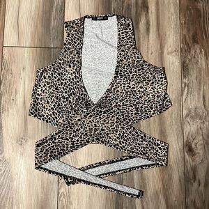 Animal print tie crop M